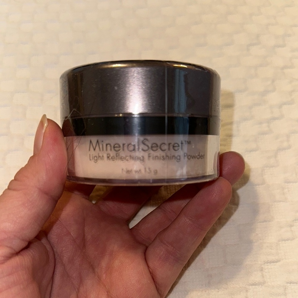 Light Reflecting Finishing Powder - Cream